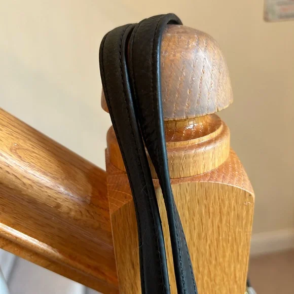 Michael Kors Black and Tan Tote Bag beautiful! - Picture 8 of 16